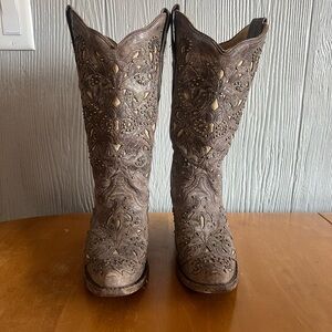 Intricate Embroidered Cowboy Boots